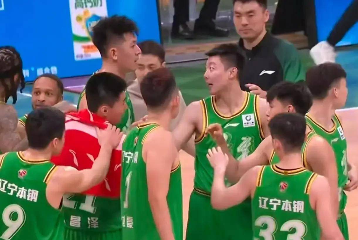 今夜突围战来临；山东男篮围绕CBA常规赛临场应变；态度坚定；阵容厚度经受考验的简单介绍-爱游戏入口